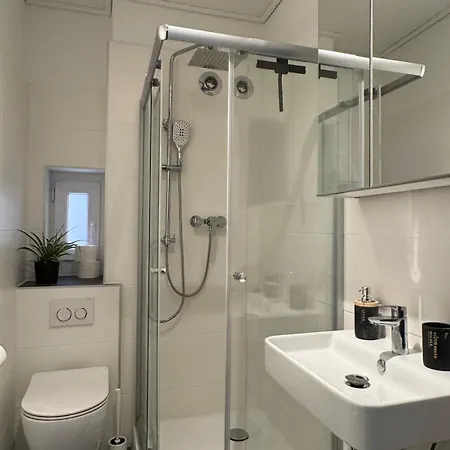 Apartmán Zentrale Und Stilvolle 3-zimmer In *